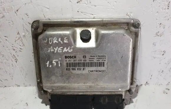Porsche Cayenne (9PA) Engine control unit/module 0261207696 022906032BT