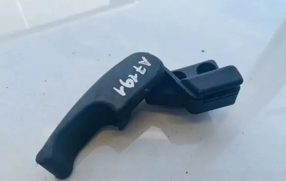 Audi A3 S3 8L Engine bonnet (hood) release handle 1h1823533
