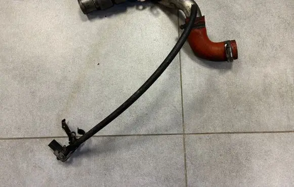Land Rover Range Rover Sport L320 Intercooler hose/pipe LR019398