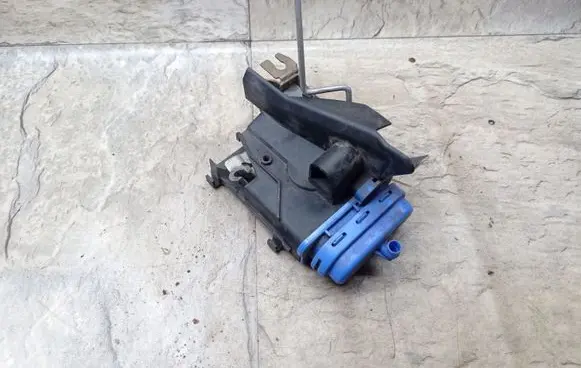 Audi A3 S3 8L Rear door lock 4A0839015D