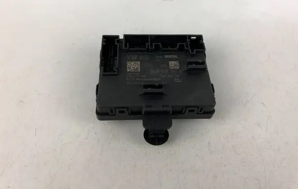 Volkswagen Golf VIII Door control unit/module 3WA959593A