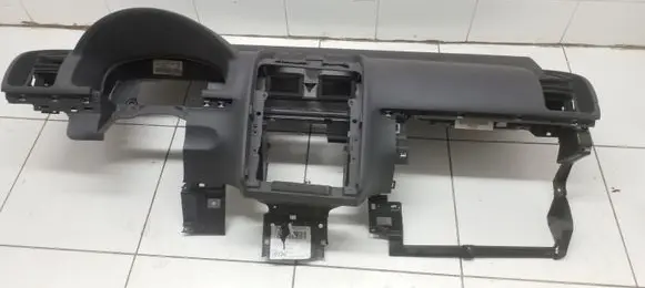 Volkswagen Touran I Dashboard 1T1857001 1T1857067C 1T1858295