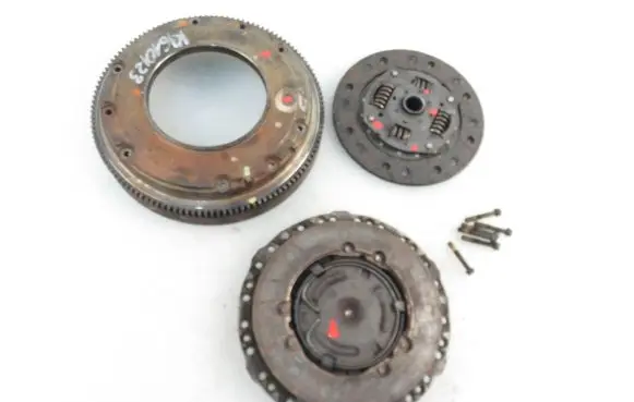 Skoda Octavia Mk1 (1U) Flywheel 32028610