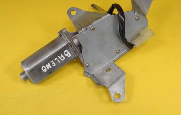 Suzuki Baleno EG Rear window wiper motor 34572-581 34572581