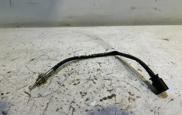 BMW X3 G01 Lambda probe sensor 8589664 012U25