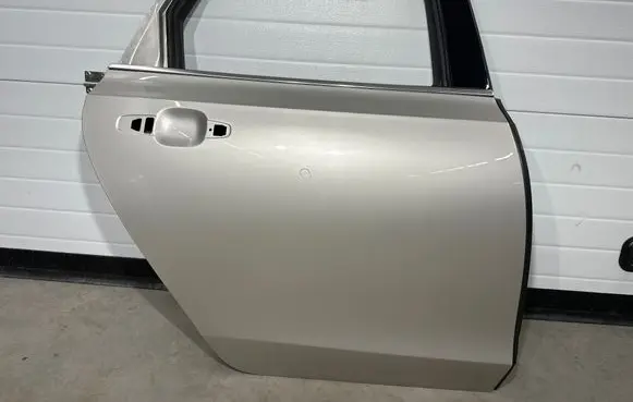 Rear door