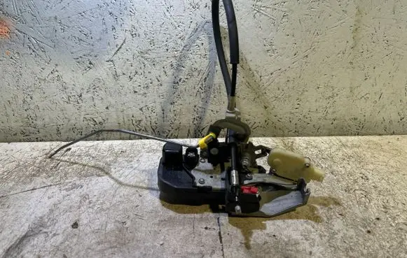 Dodge Challenger Front door lock