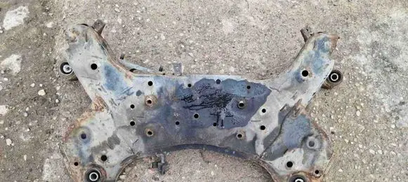 Hyundai i40 Front subframe 624013Z100