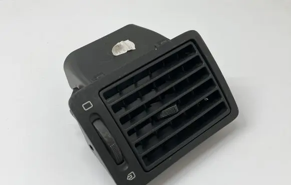 Citroen Jumpy Dashboard side air vent grill/cover trim 9634499077