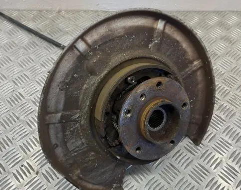 BMW 5 E60 E61 Rear wheel hub spindle/knuckle B149565T 9103062605016892