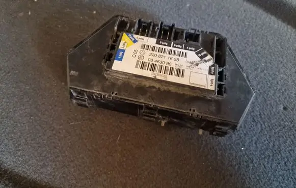 Mercedes-Benz S W220 Seat control switch 2208211658