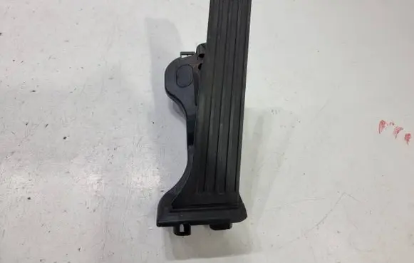 Volkswagen Jetta VI Accelerator throttle pedal 1K1723503AF 6PV93410001 JL315112