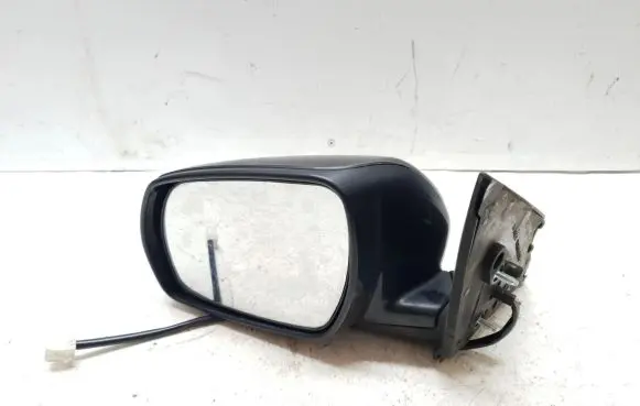Nissan Murano Z50 Front door electric wing mirror 
