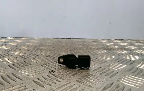 Volkswagen Golf IV Camshaft position sensor 030907601