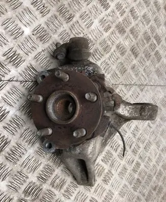 Toyota Prius (XW30) Front wheel hub