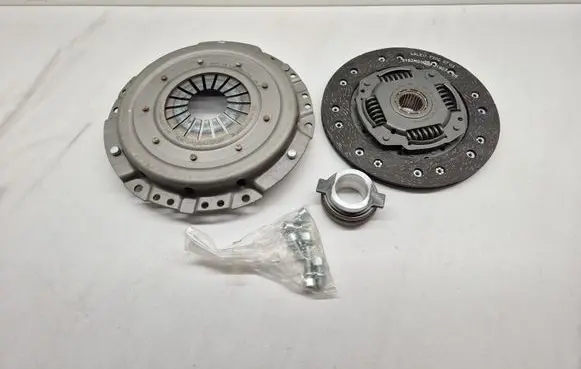 Mercedes-Benz W123 Clutch set kit 622055500