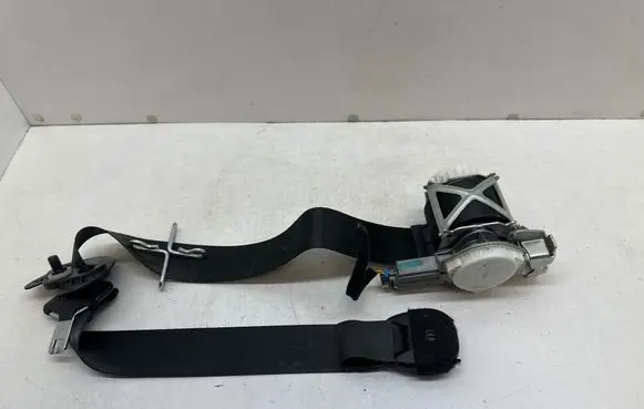 Peugeot 3008 I Front seatbelt 34068389E