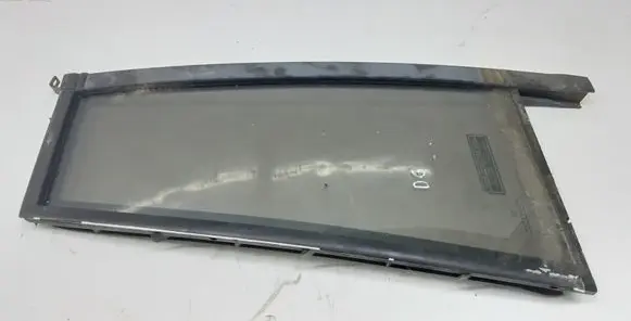 Rear vent window glass