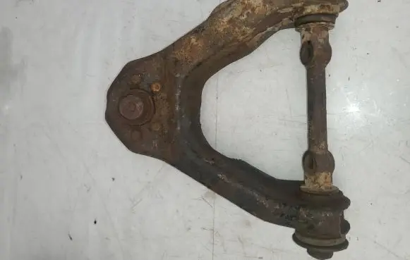 Nissan Terrano Front lower control arm/wishbone