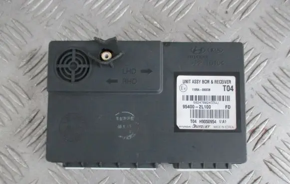 Hyundai i30 Engine control unit/module 954002L100