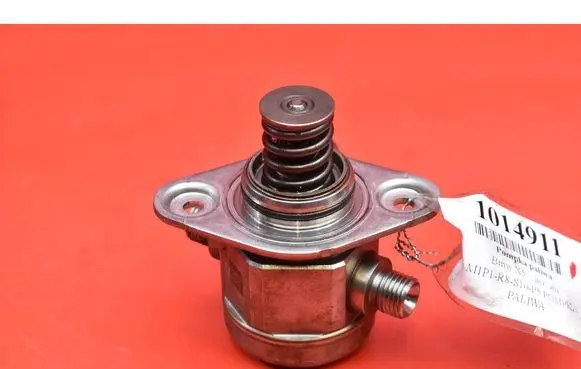 BMW X5M F85 In-tank fuel pump 8604231