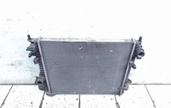 Jaguar XJ X351 Coolant radiator