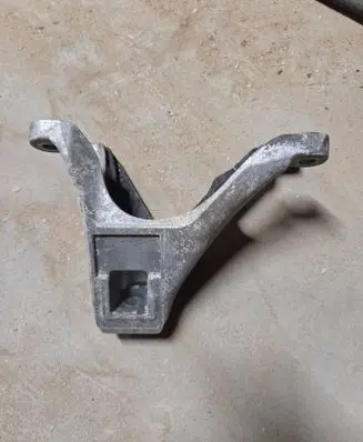 BMW 7 G11 G12 Engine mounting bracket 6876218 L6870748 21038310