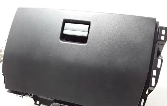 Glove box