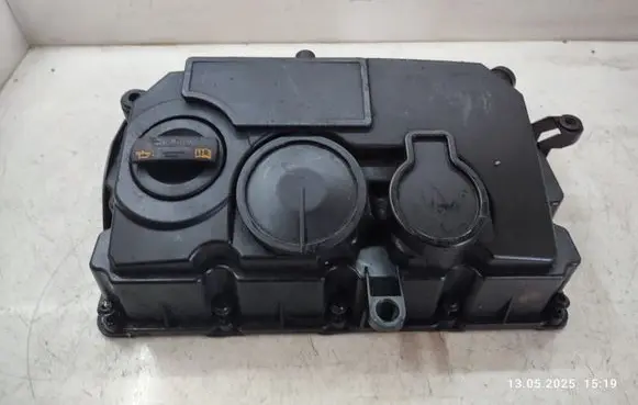 Volkswagen PASSAT B6 Rocker cam cover 03G103469