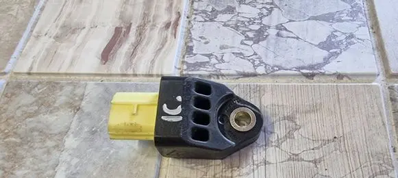Subaru Forester SH Airbag deployment crash/impact sensor 98237AG000