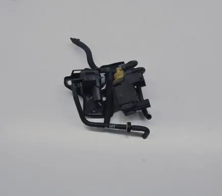 Audi Q7 4M Turbo solenoid valve