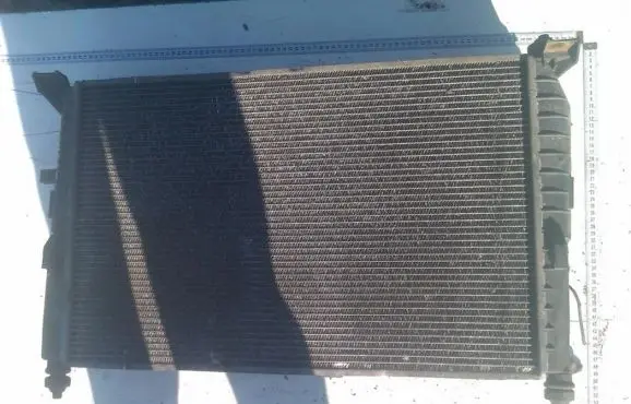 Ford Mondeo MK I Coolant radiator 31C94CAB55H A415I620P40