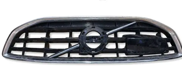 Volvo V40 Front bumper upper radiator grill 31353126