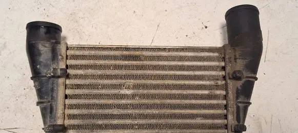 Volkswagen PASSAT B5 Intercooler radiator 1402007 058145805A