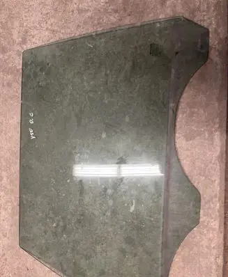 Volvo V50 Rear door window glass