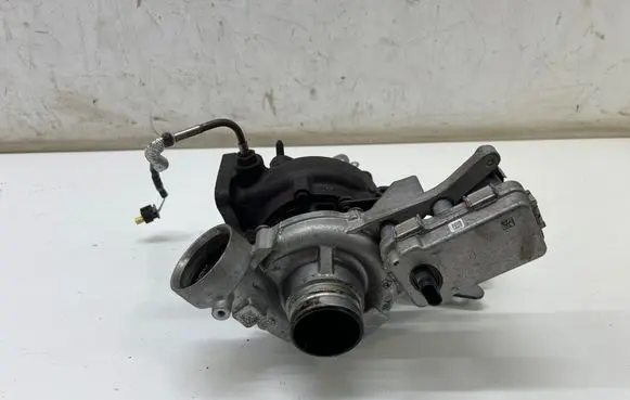 Mercedes-Benz GLA W156 X156 Turbo A6510900586