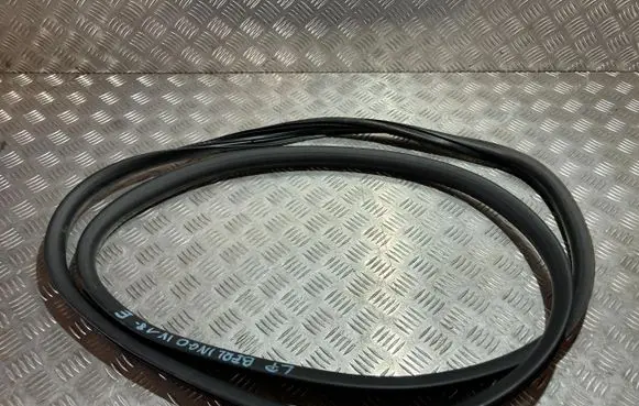 Citroen Berlingo Front door rubber seal PK18946