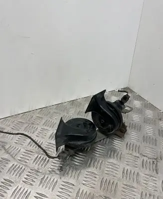 BMW 5 E60 E61 Horn signal 0092018
