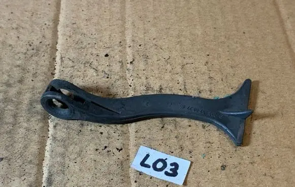 Mercedes-Benz C W202 Engine bonnet (hood) release handle a2028870127