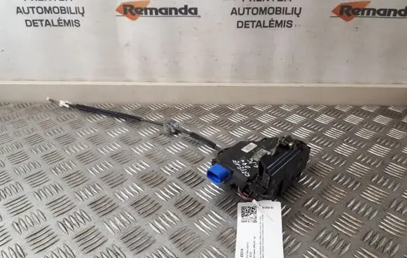 Porsche Cayenne (9PA) Rear door lock 7L0839015 991609101