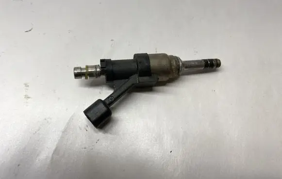 Chevrolet Camaro Fuel injector 12687709