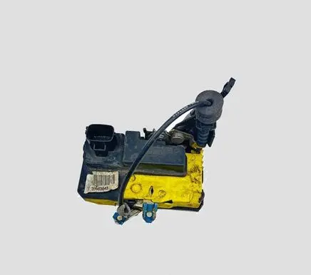Volvo V70 Front door lock 30663043