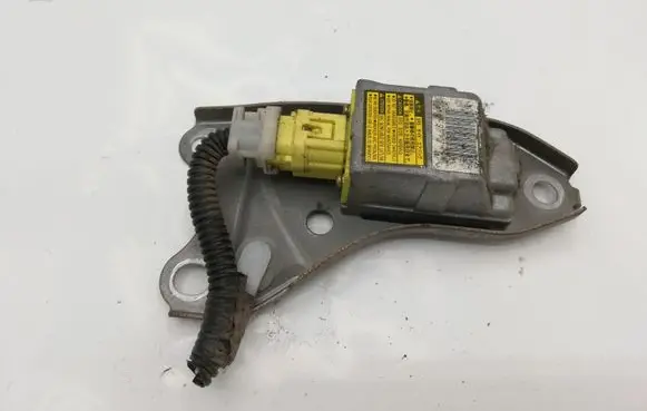 Toyota Avensis Verso Airbag deployment crash/impact sensor 8983044010