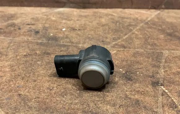 Mercedes-Benz E C207 W207 Parking PDC sensor A0009059300