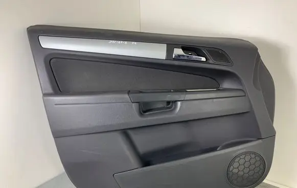 Opel Zafira B Front door card panel trim 13223184