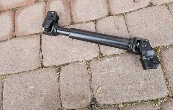 Opel Zafira C Steering column universal joint 13351822