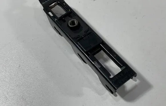 Audi A2 Seat belt adjustment motor 8Z0857833