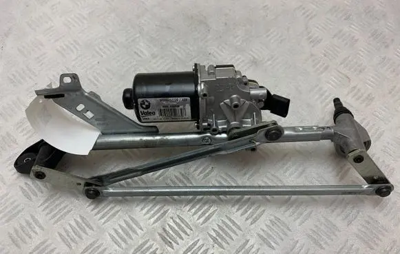 BMW 2 F46 Front wiper linkage and motor 7301046
