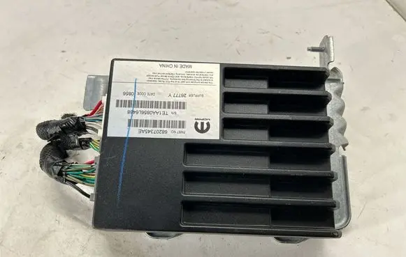 Chrysler Pacifica Sound amplifier 68207345AE 88797998