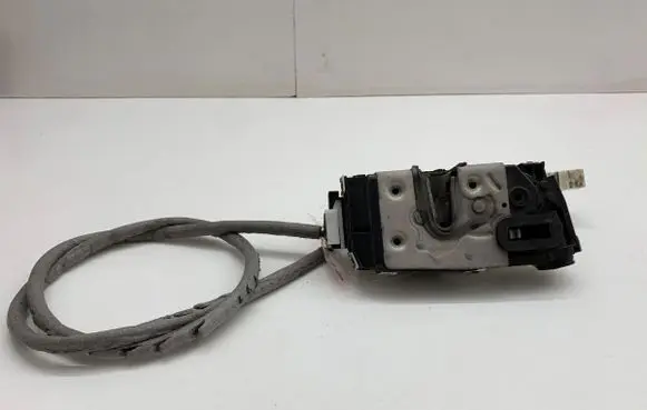 Mercedes-Benz Sprinter W907 W910 Rear door lock A9107303400